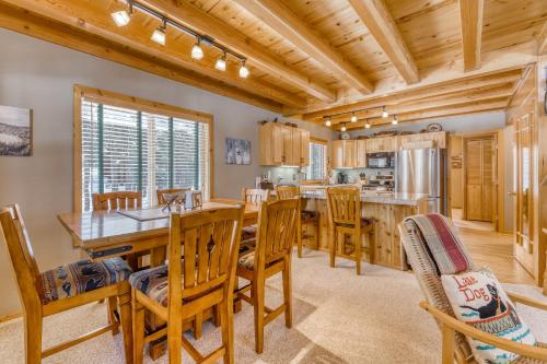 Cascade Cabin – Photos 5