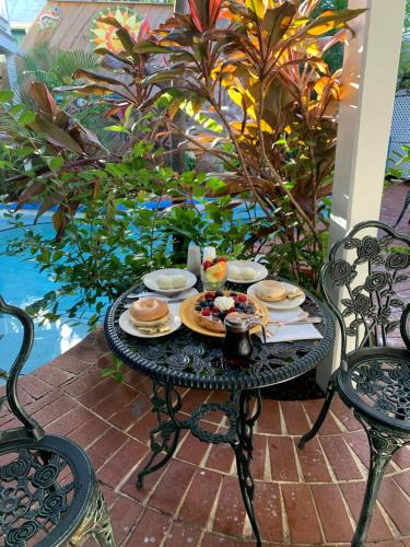 Jídlo v penzionu nebo okolí