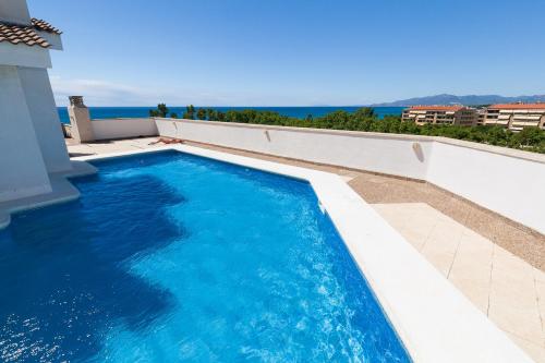 UHC AIGUADOLÇ FAMILY APARTMENTS