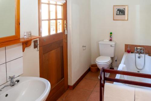 Ванная комната в Steynshoop Mountain Lodge (Hotel)
