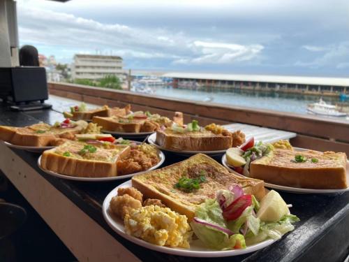 ホームステイの敷地内または近くでの食事または食べ物