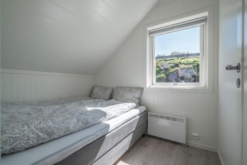 Gallery image of Seafront new cabin in Lofoten in Ballstad