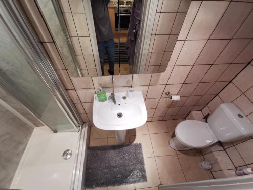 2 Bedroom Garden Flat