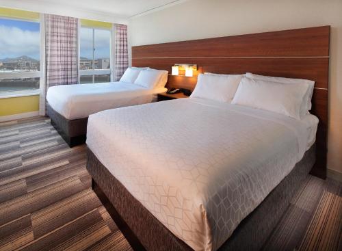 Holiday Inn Express Hotel & Suites Fisherman's Wharf, an IHG Hotel Image