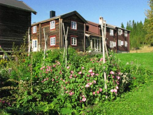 Κήπος έξω από το Nordpå Fjellhotell AS