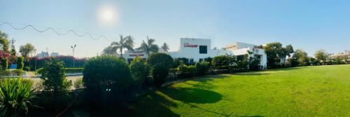 Jardín al aire libre en Chryso Hotels Pvt Ltd