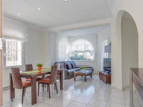 Χώρος καθιστικού στο Holiday Home Francoli by Interhome