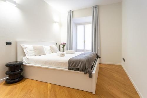 White Flat in Como City Center by Rent All Como photo 2