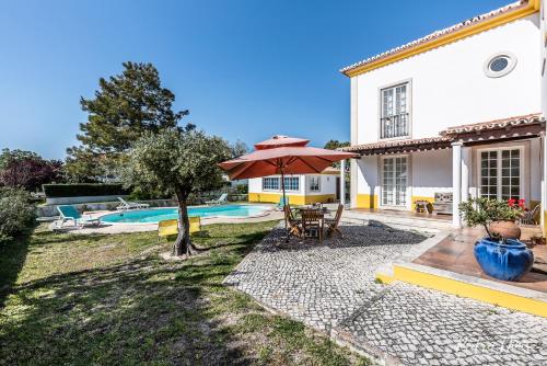 Gallery image of 4 bedrooms villa with private pool enclosed garden and wifi at Azeitao in Azeitao