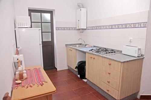 Kuchyňa alebo kuchynka v ubytovaní Spacious Villa in Conil de Frontera with Private Pool