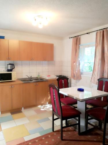 Fotografia z galérie ubytovania Comfortable apartment in Jadranovo - 40 m² - Near the sea v destinácii Jadranovo