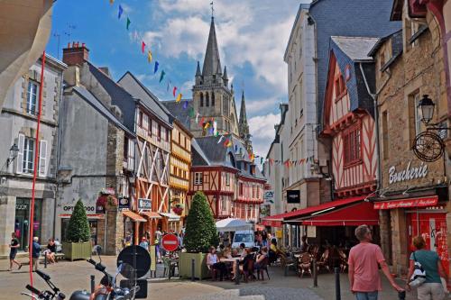 Photo de la galerie de l'établissement Chez Alphonse : T3 cosy et rénové - proche du port, à Vannes