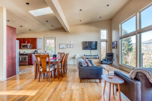 Hood River Mountain View House – Photos 4