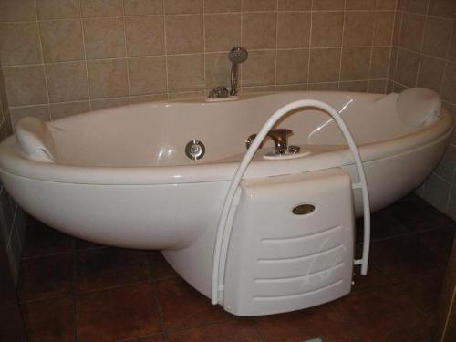 Ένα μπάνιο στο Hotel Villa Russell