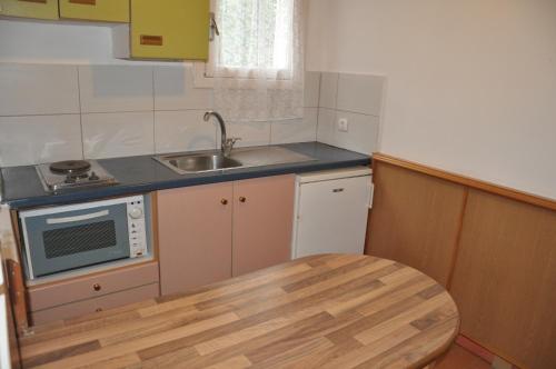 Gallery image of Tassos Apartments in Acharavi