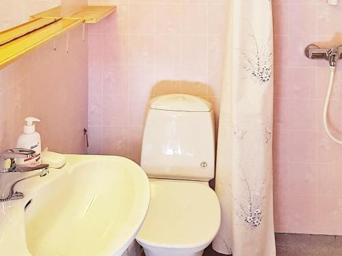 Et bad på One-Bedroom Holiday home in Vistdal