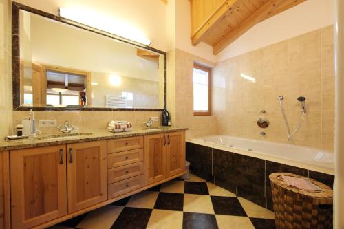 Kúpeľňa v ubytovaní Penthouse Kitzpanorama