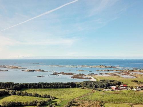 una vista aérea de una gran masa de agua en 11 person holiday home in Farstad, en Farstad