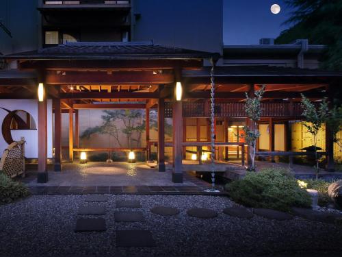 Κήπος έξω από το Club Wyndham Chikumakan Nagano