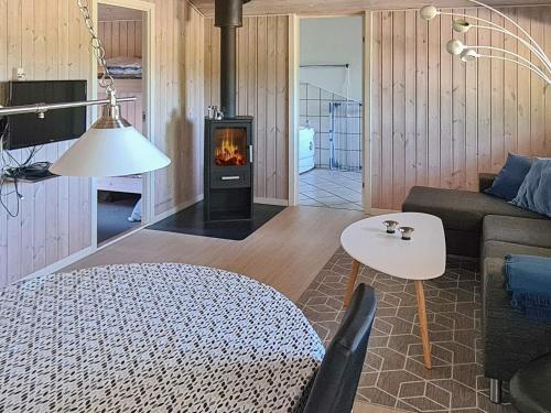 Posezení v ubytování 6 person holiday home in Ansager-By Traum