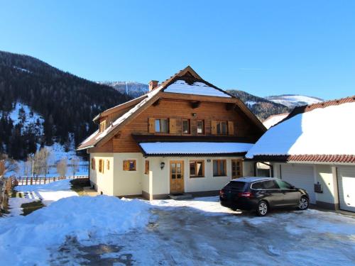 冬のHoliday home in Bad Kleinkirchheim near ski areaの様子