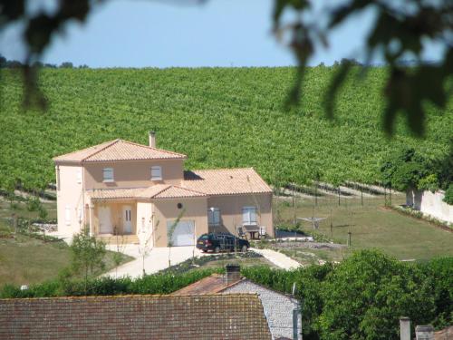 Villa in Segonzac with Pool and Vineyards