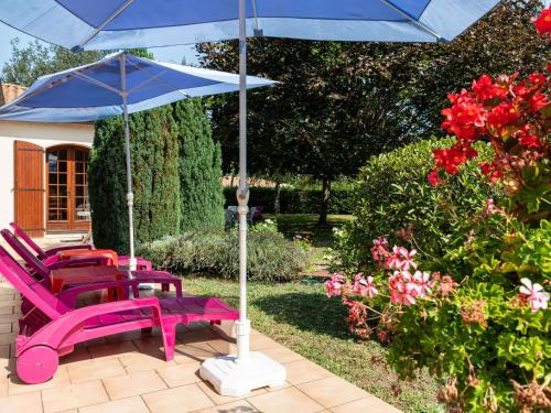 Jardí fora de Beautiful villa with private garden in Pineuilh