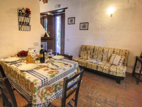 A seating area at Farmhouse in Proceno with Pool and Terrace