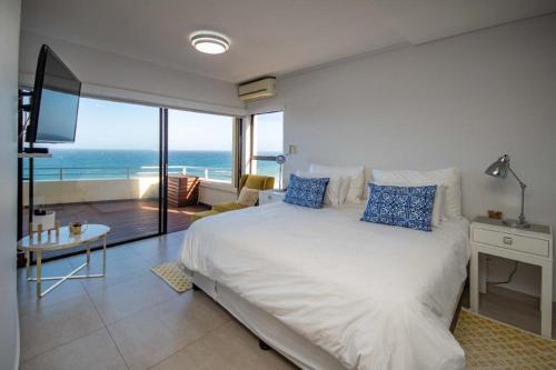 Postel nebo postele na pokoji v ubytování 61 Lazy Lizard