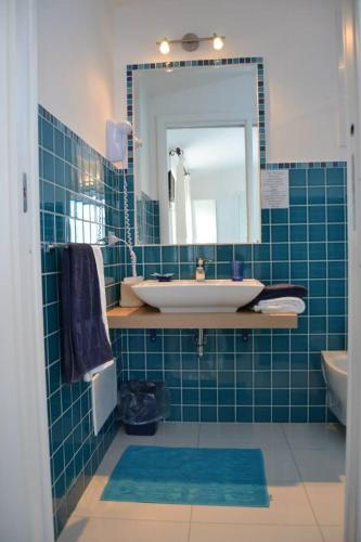 Ένα μπάνιο στο Villa Pischinas