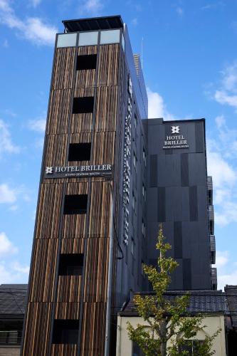 Bangunan di mana terletaknya hotel