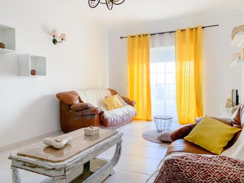 Imagen de la galería de Apartamento T2 Carvoeiro-Lagoa preços acessíveis, en Lagoa