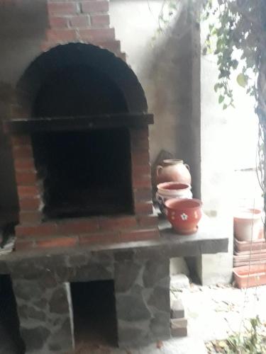 Gril dostupný pro hosty v penzionu