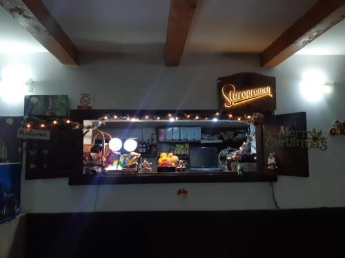 Lounge nebo bar v ubytování PENSIUNEA DODO