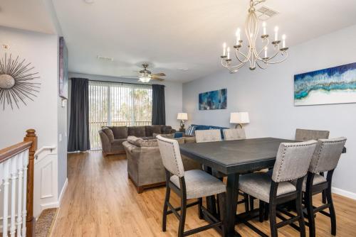 BEAUTIFUL 3 Bedroom Townhome -CDC COMPLIANT- 4005, Orlando, Statele Unite ale Americii