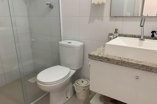 Ένα μπάνιο στο Residencial Novo Centro