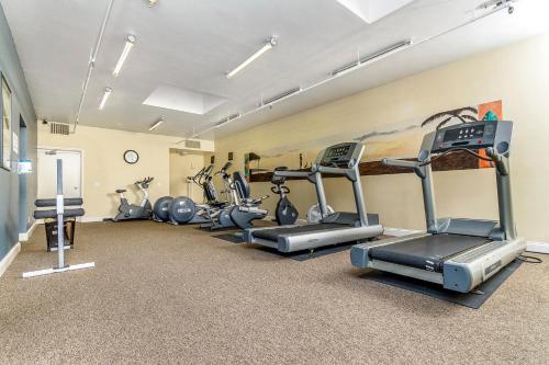 Condo in Beachfront Resort B-212 – Photos 3