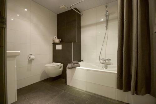 Et badeværelse på Hotel Brasserie de Kroon