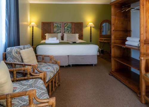 Tempat tidur dalam kamar di Selborne Bed and Breakfast