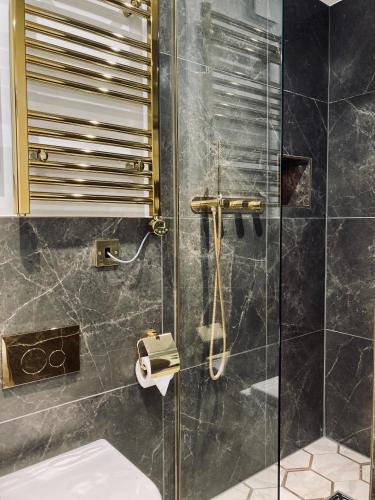 Un baño de Seven Hotel