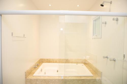 Bilik mandi di Hotel Zunino