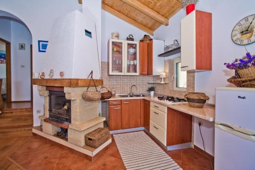 Kuchyň nebo kuchyňský kout v ubytování Beach bay Smokvina-20 meter from beach