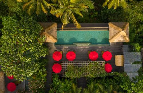 Adiwana Resort Jembawan — Pool view
