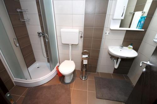 Ванная комната в Lux Apartman Ristić 1
