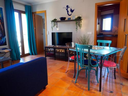LA SIRENA - Both city and beach of Denia