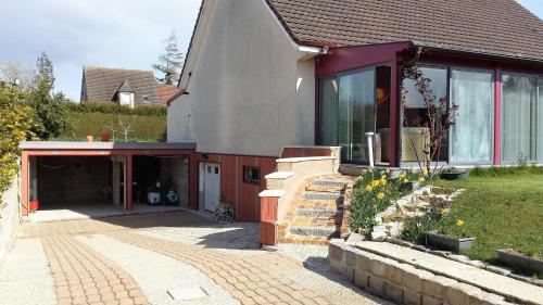 Κήπος έξω από το 2 chambres privées dans un jardin d'hiver, garage voiture, vélos, motos