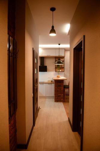 B&B Apartment-Lvivにあるキッチンまたは簡易キッチン