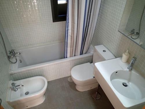 Kúpeľňa v ubytovaní LOS BALOS 30 by RENTMEDANO top level, spectacular ocean views, parking, wifi