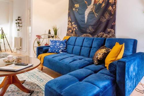 Χώρος καθιστικού στο The Gatsby - Beautiful Spacious Central House