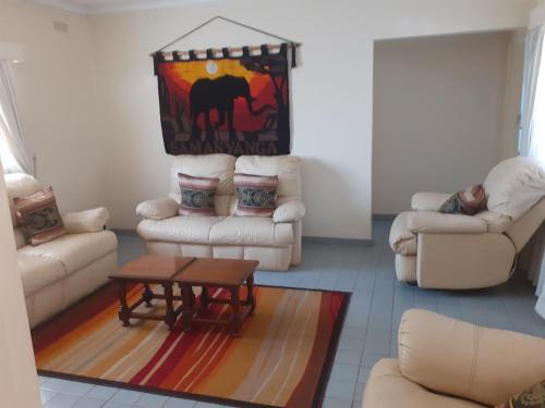 Cottage Sleeps 4 with Pool